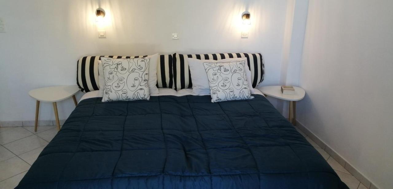 Santo Spiti Sou 3
